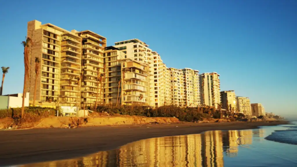 AMIS publica el decálogo de aprendizajes Otis, durante el taller con autoridades y empresarios de Acapulco.