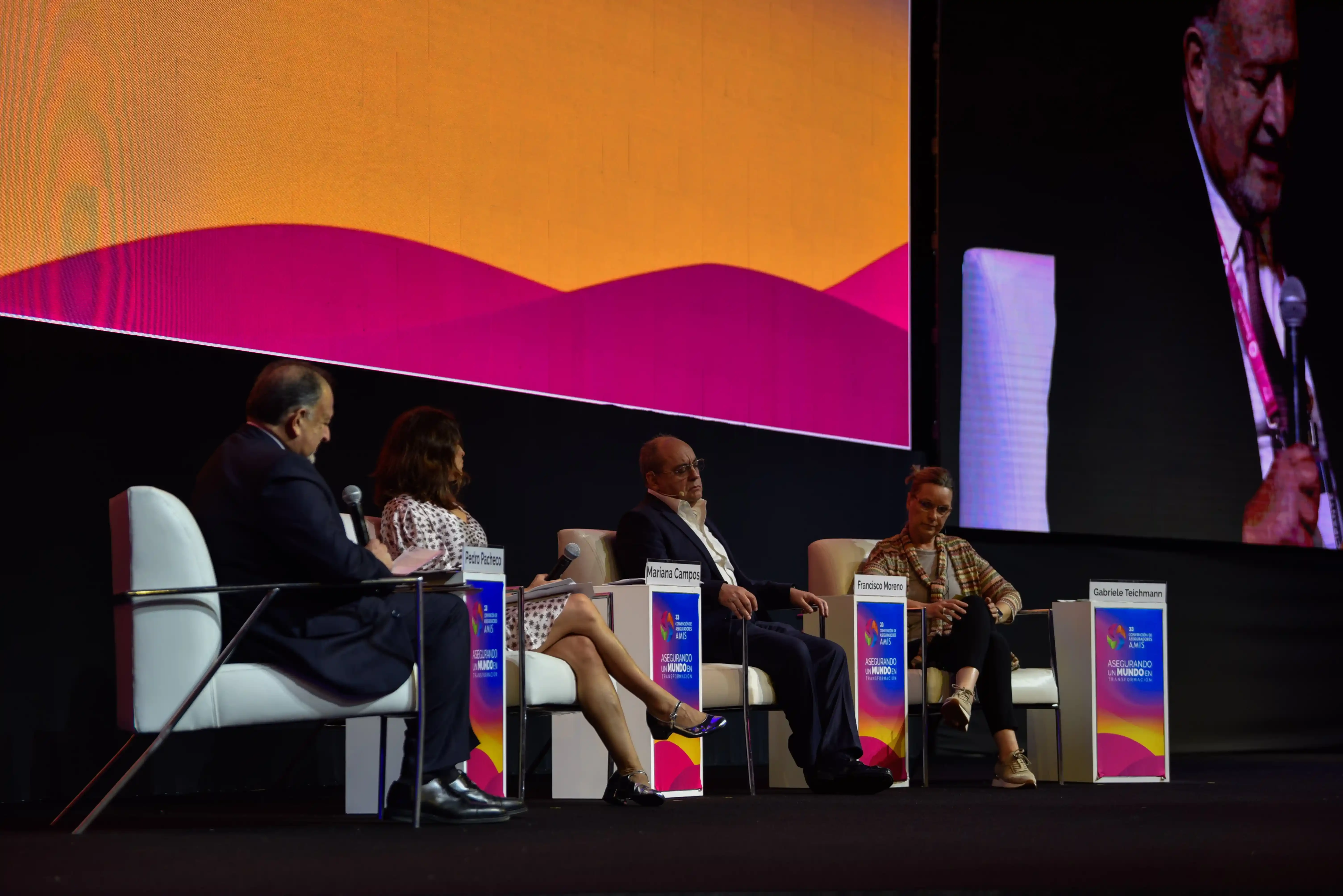 Galería. El futuro de la salud CAAMIS 33